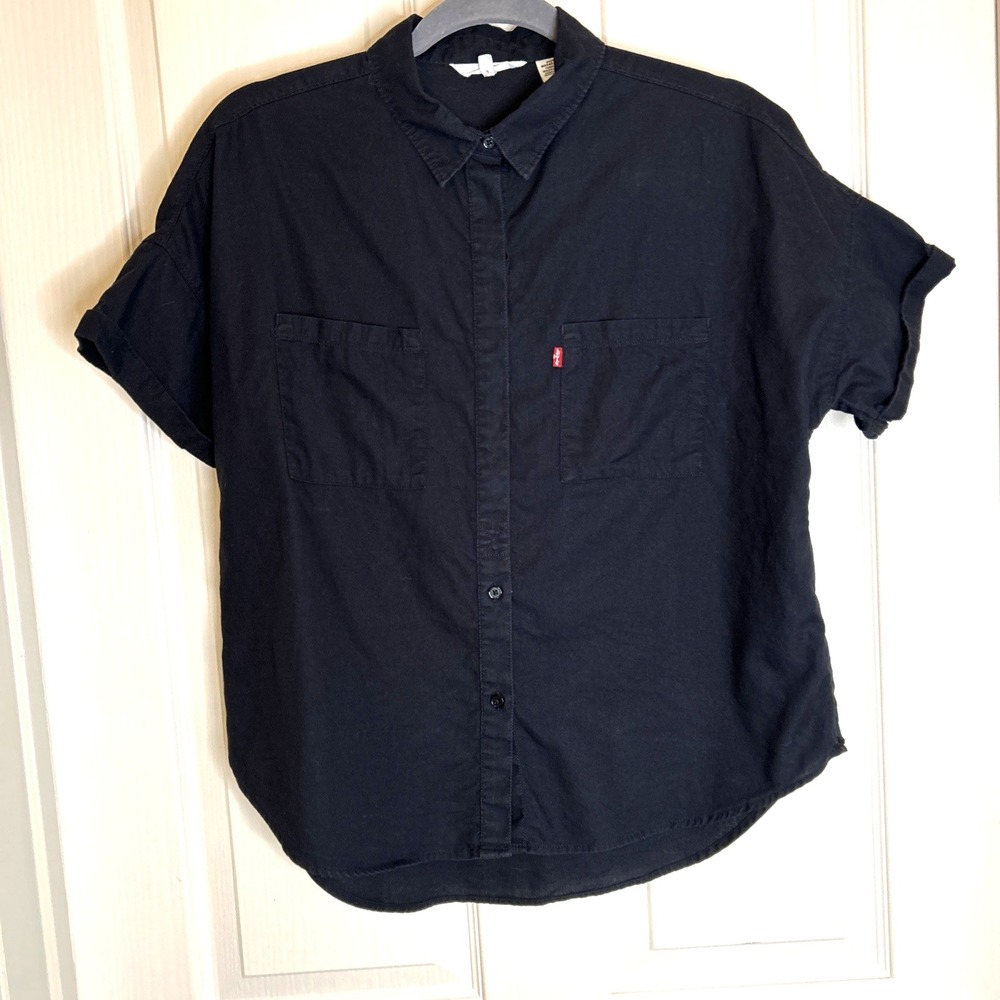 Levis Size M Women Shirt Button Up Short Sleeve Black